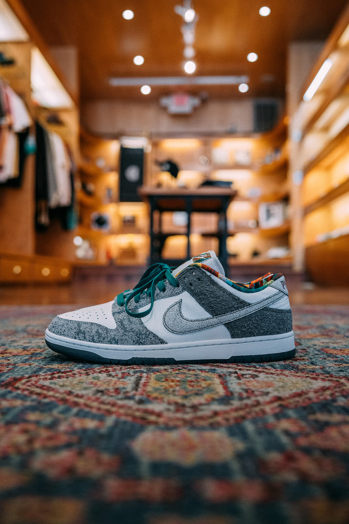 A Nike "Philly" Dunk